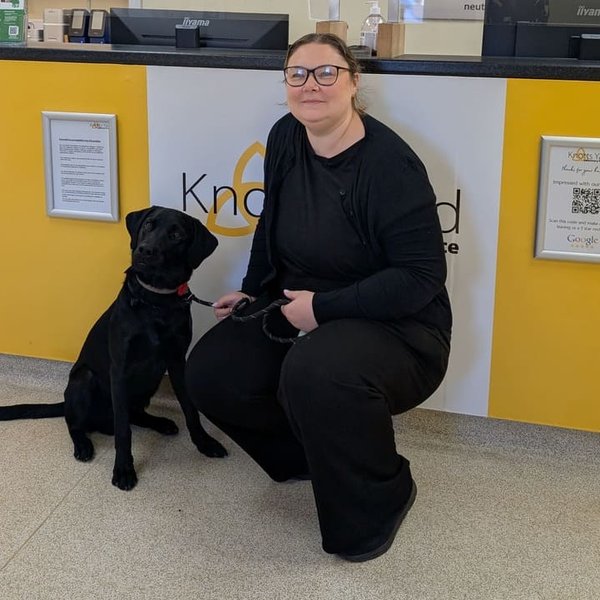 Knotts Yard Vets - Hannah Bullock